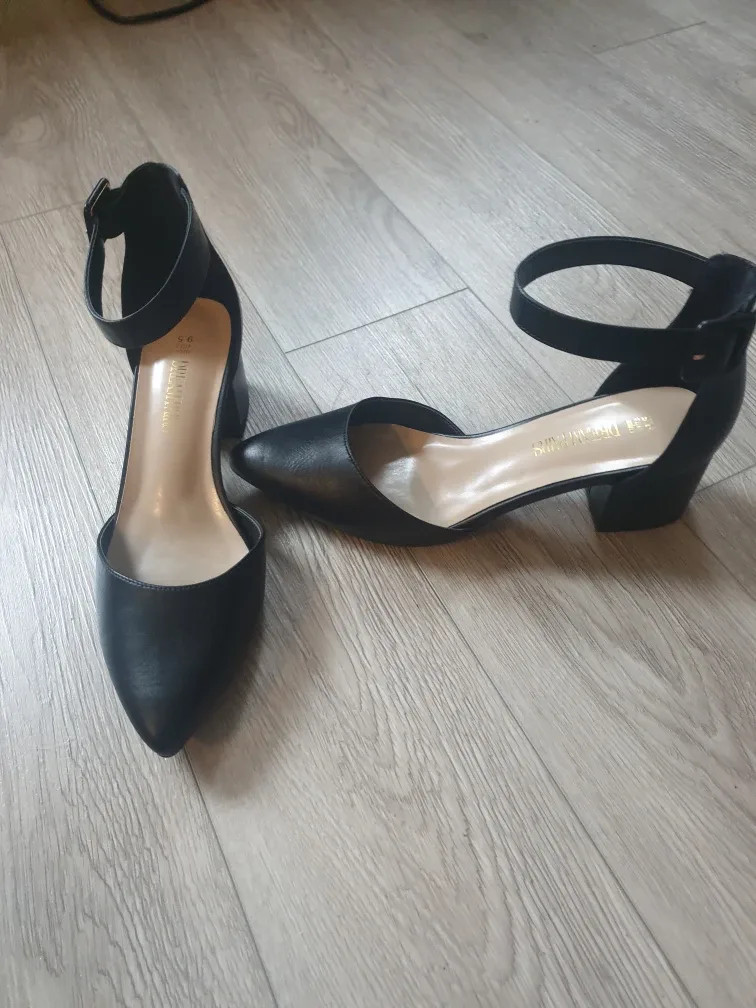 Dreampairs Black Ankle Strap Heels image indicator(3)