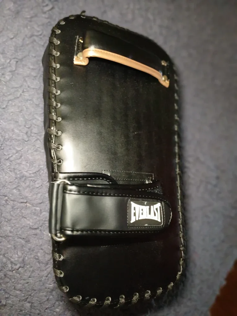 Everlast Muay Thai Pad image indicator(2)