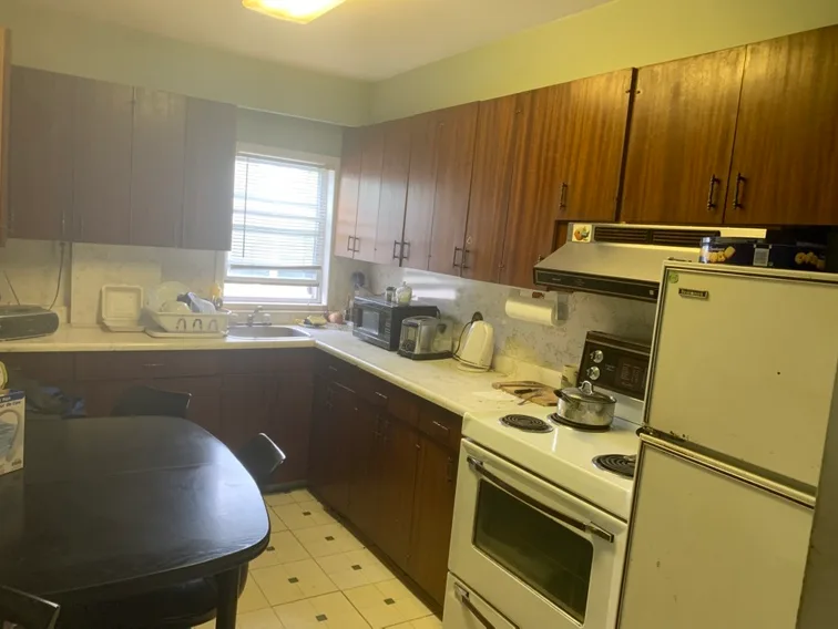 Brownsline area-1bedrm.apt.avail Jan 1/2026 image indicator(7)