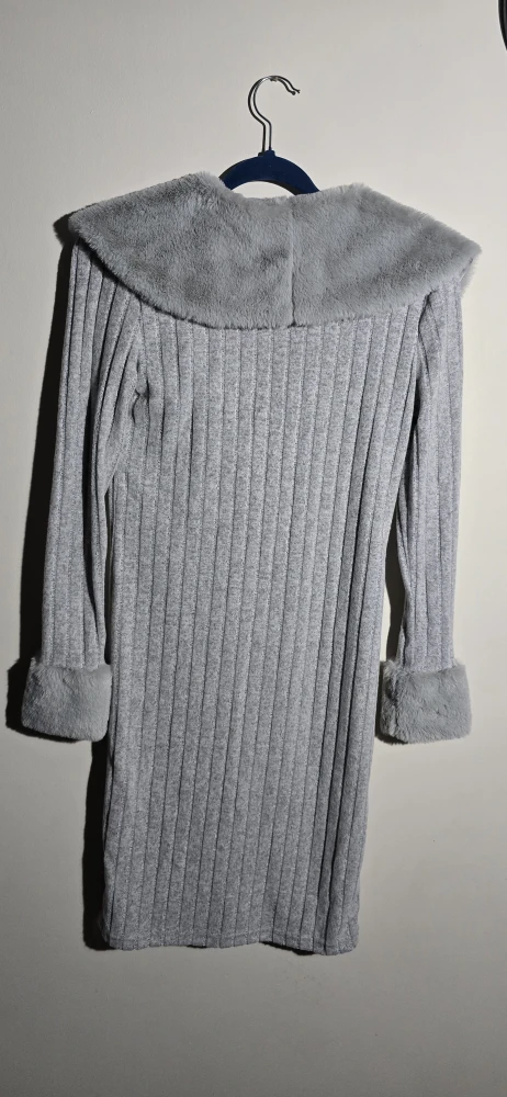 lovely grey  cardigan with Faux Fur Trim - photo 5