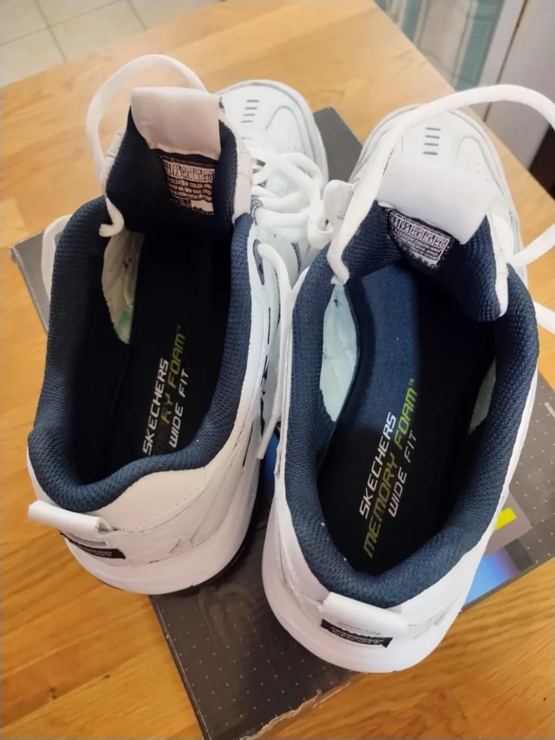 Skechers Sport Memory Foam Wide Fit - Men's 8.5 image indicator(4)