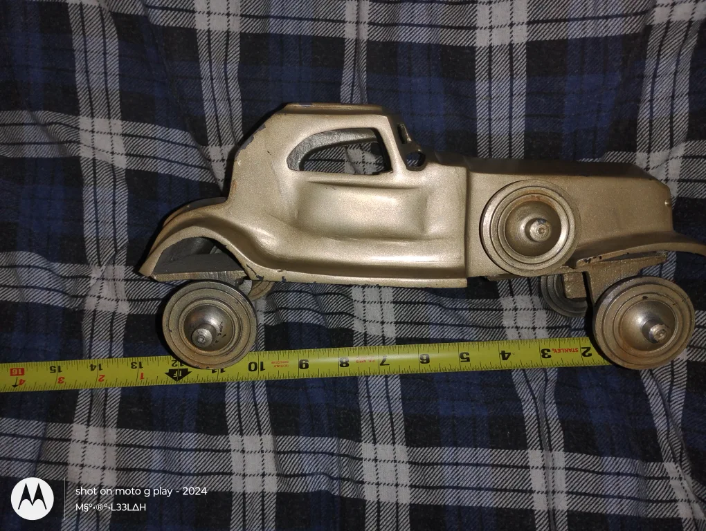 Vintage Metal Toy Truck image indicator(2)