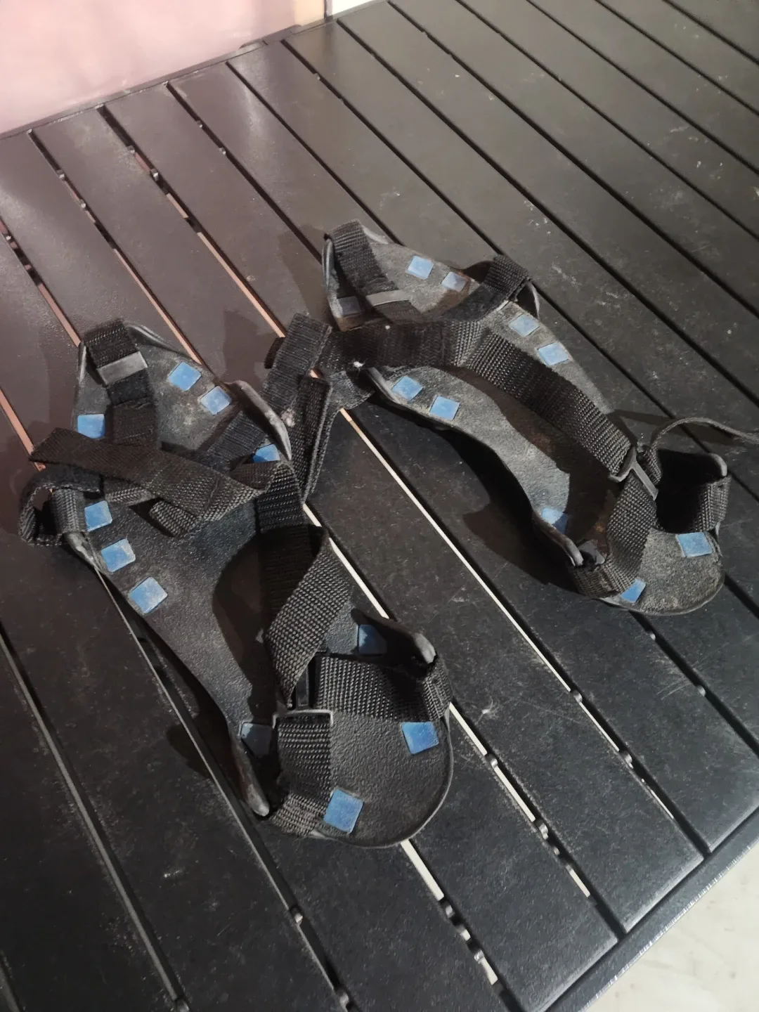 Vibram Ice Grip Shoe Attachment image indicator(2)