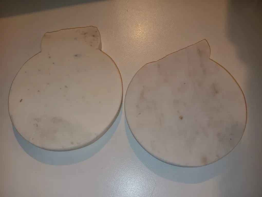 Free Marble and Green Decorative Plate image indicator(4)