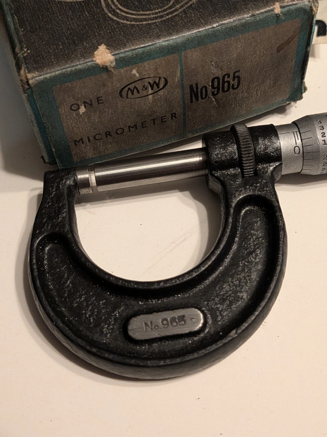 Vintage Moore & Wright Micrometer No. 965 w/ Box - photo 4