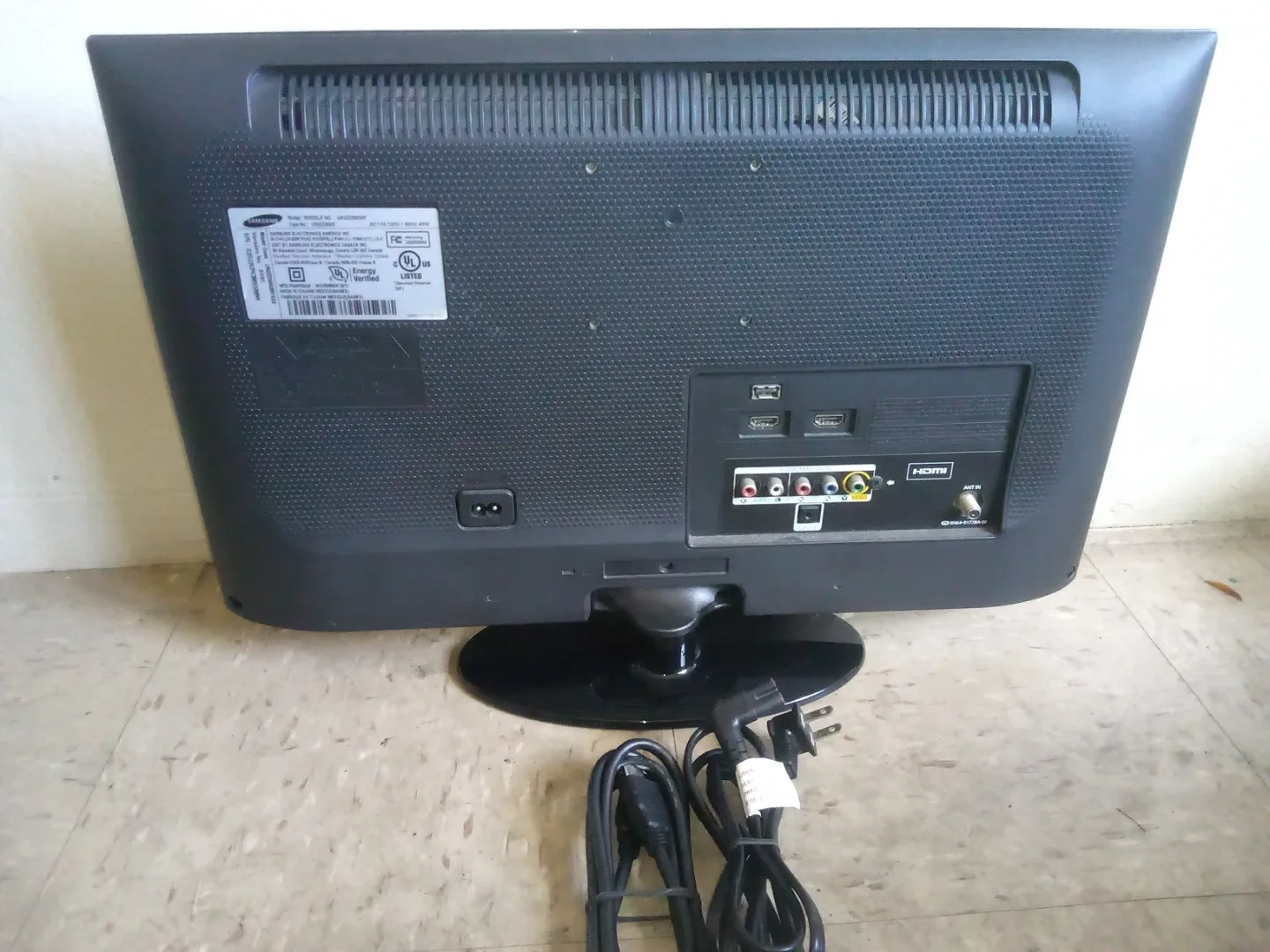 Samsung 22-inch LED-LCD HDTV image indicator(3)