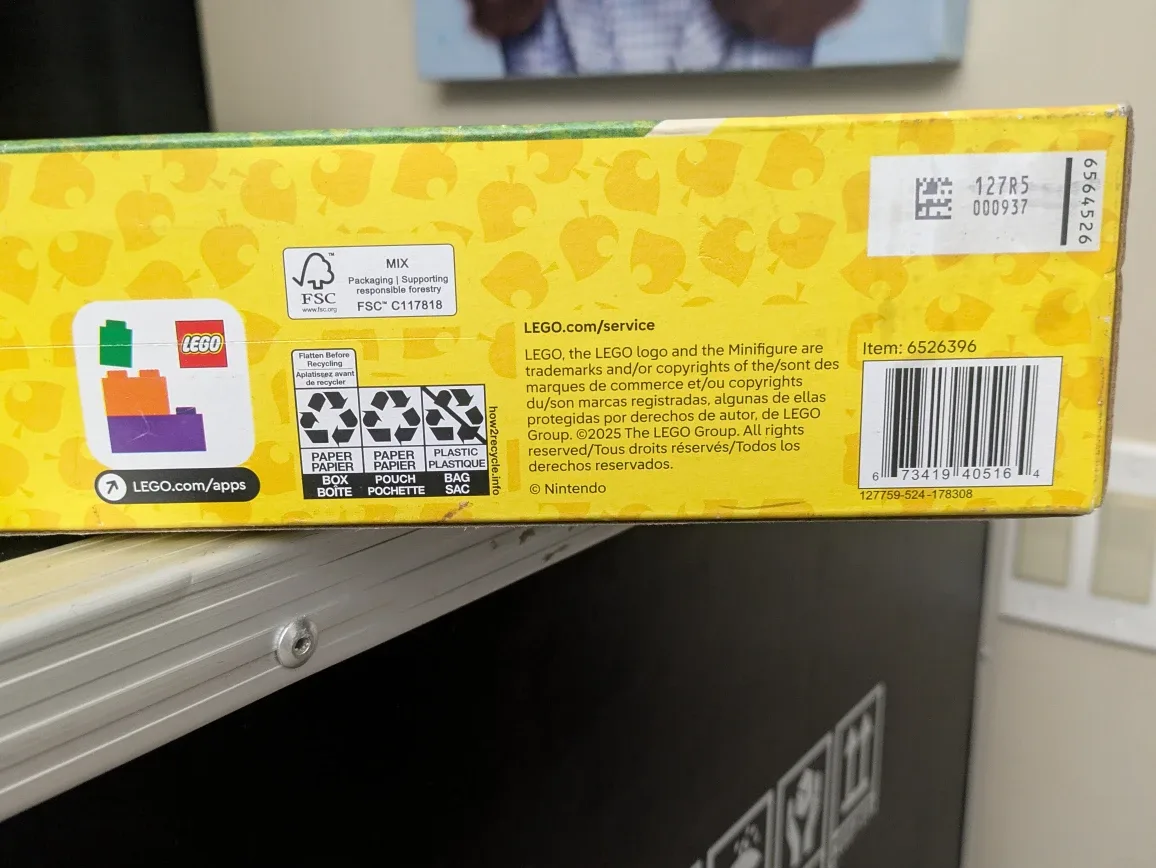 New LEGO Animal Crossing Blathers' Museum Collection 77056 image indicator(5)