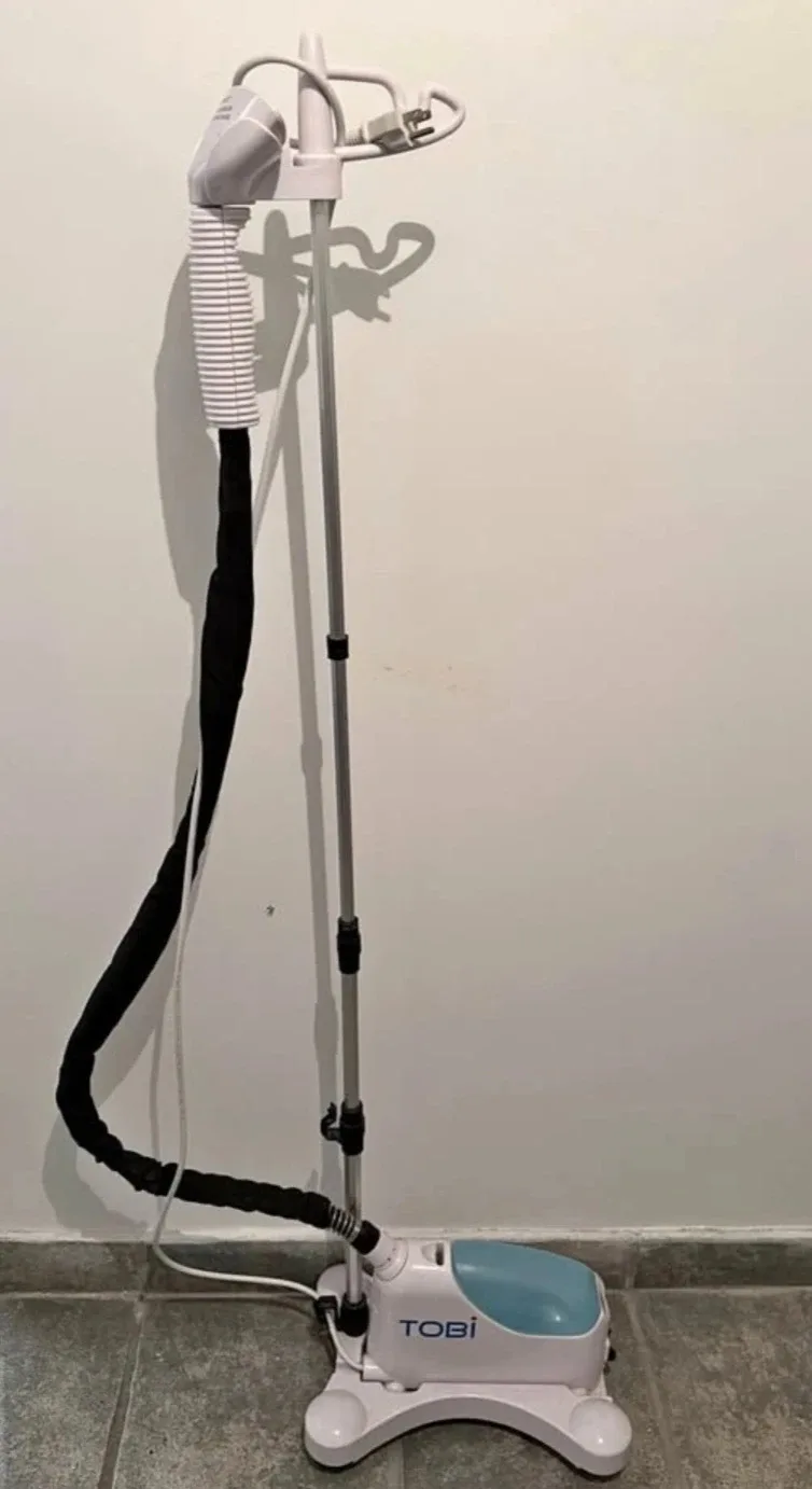 Tobi Garment Steamer - Gently Used image indicator(2)