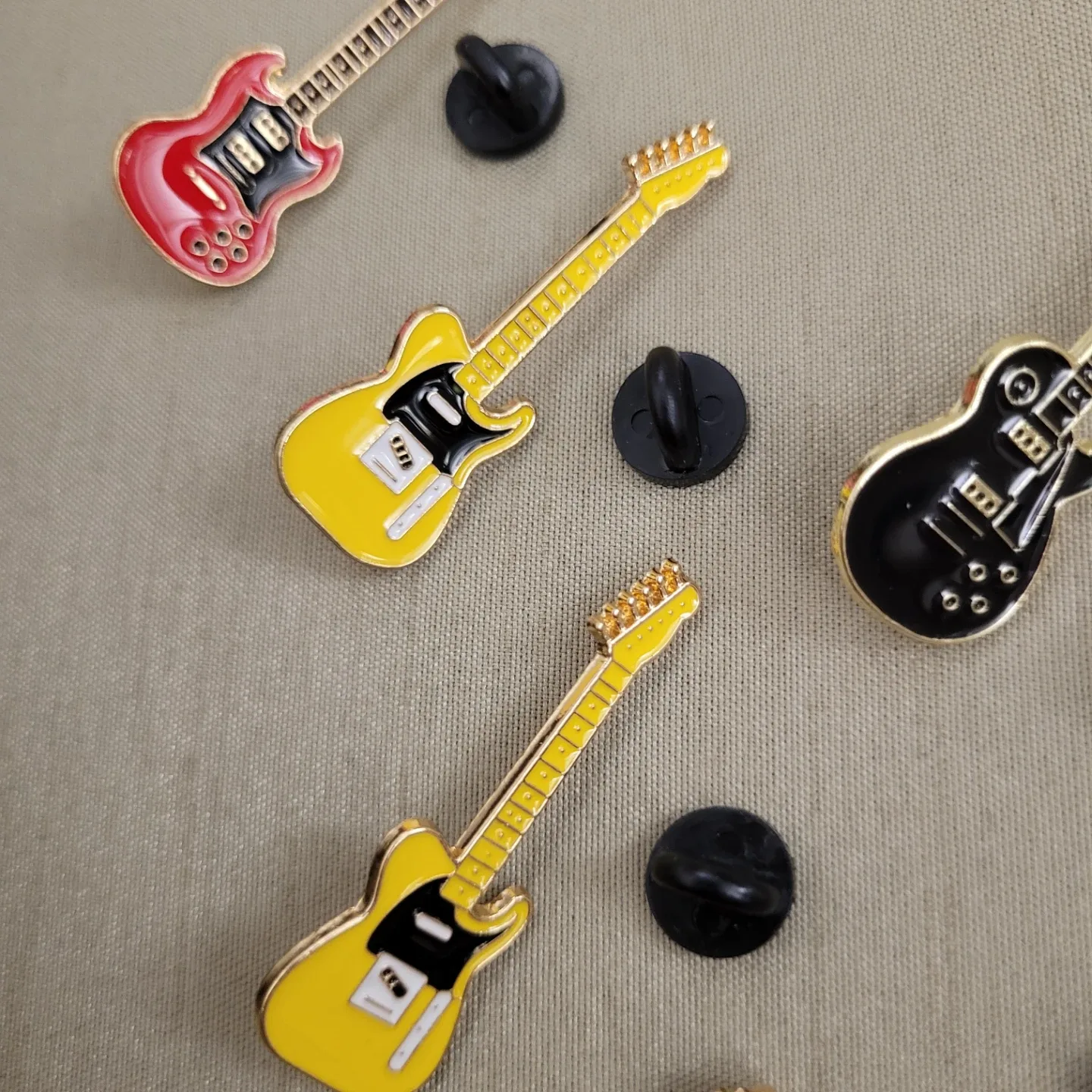 1 1/2" Guitar Pins Brand New without Tags 3.00 or 2 for 5.00 image indicator(5)