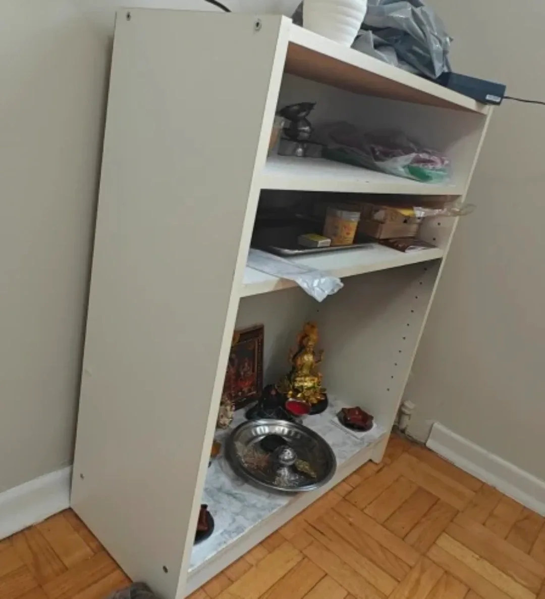 White Shelving Unit image indicator(2)