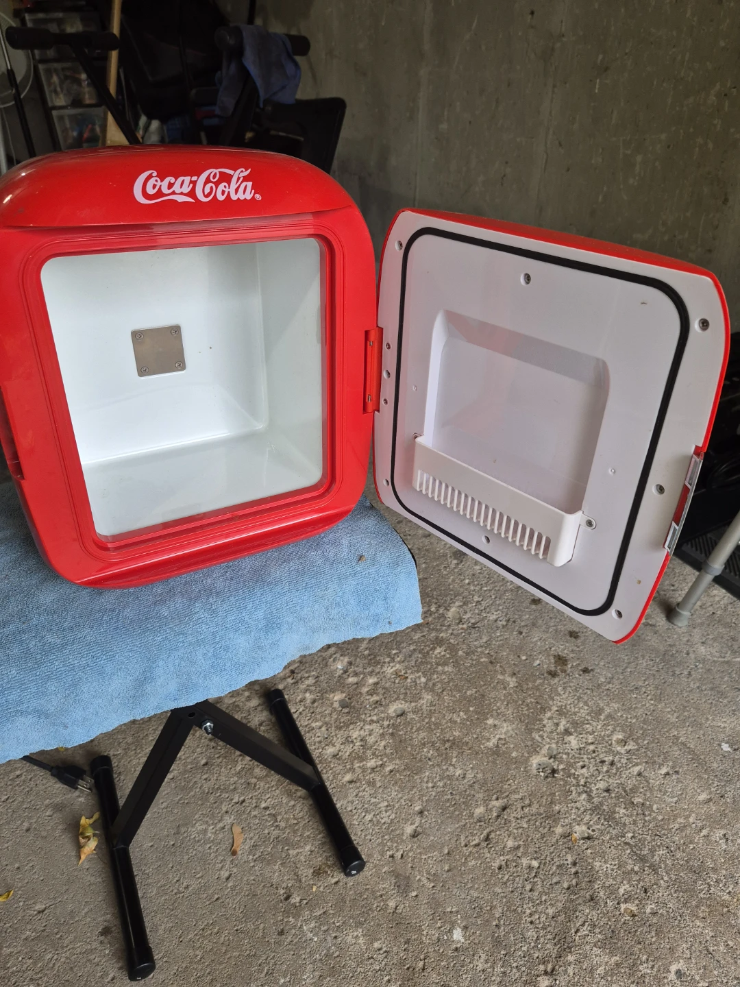 Coca-Cola Mini Fridge - Red - photo 2