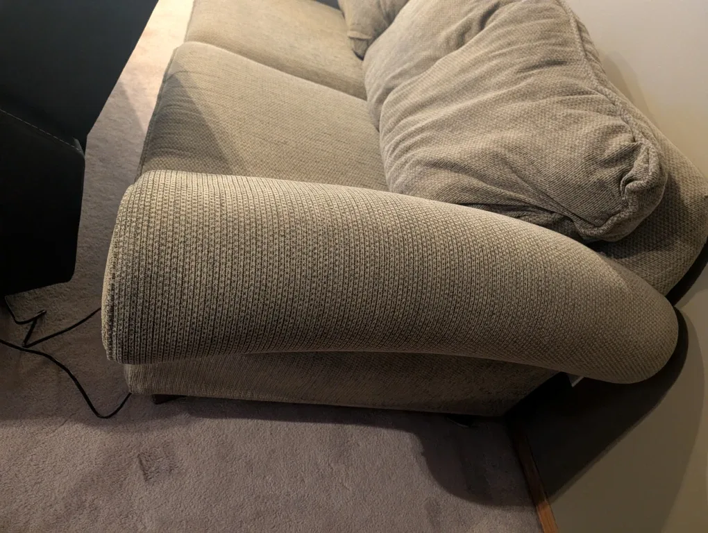 Birchwood 3 Seater Couch image indicator(4)