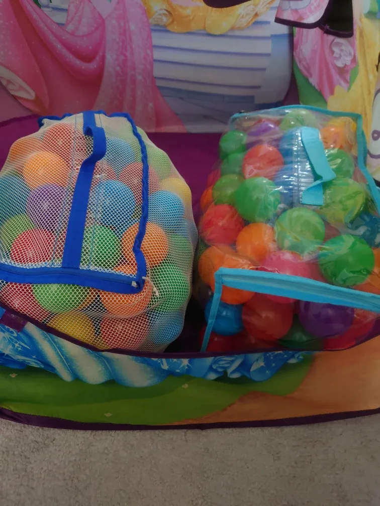 Disney Princess Play Tent with Balls image indicator(2)