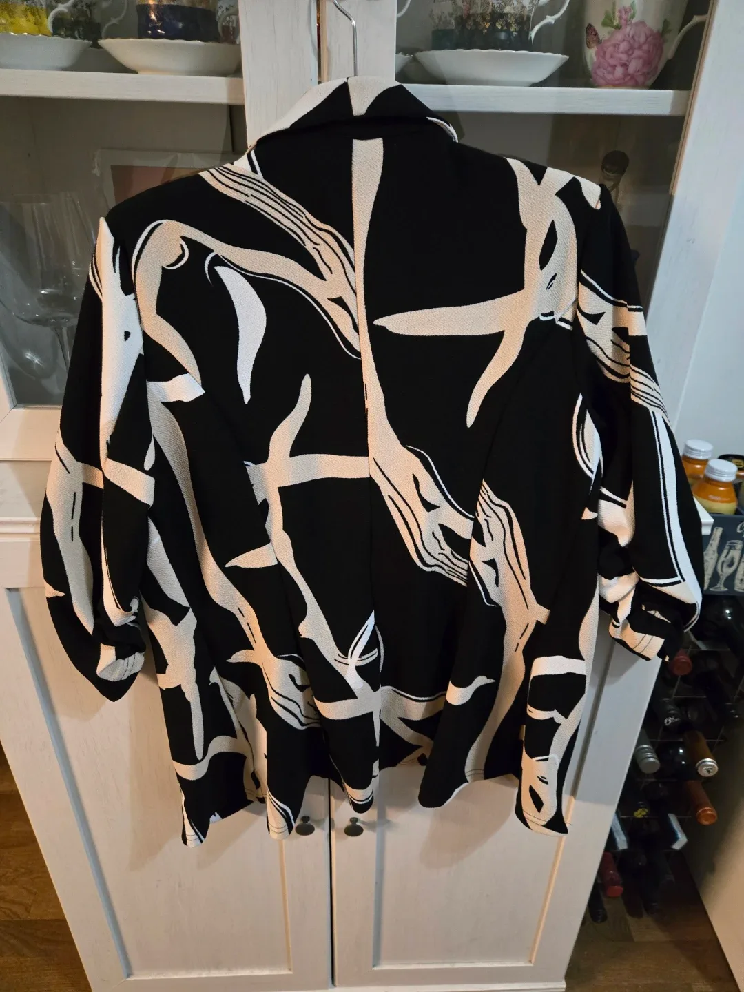 Firerie Graphic Print Shawl Neck Blazer image indicator(2)