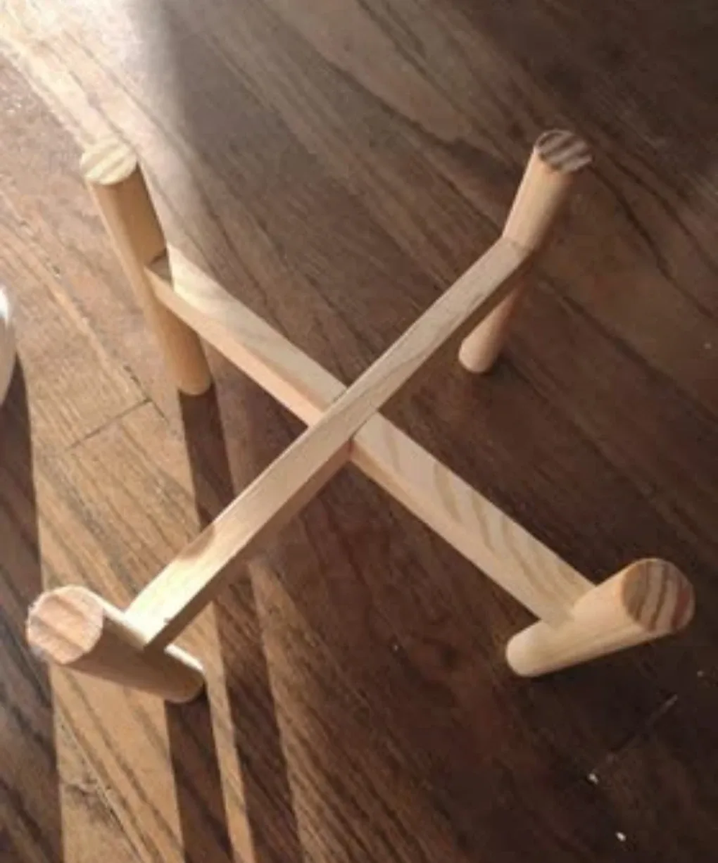 White Ceramic Planter Pot with Wood Stand 🥕 image indicator(2)