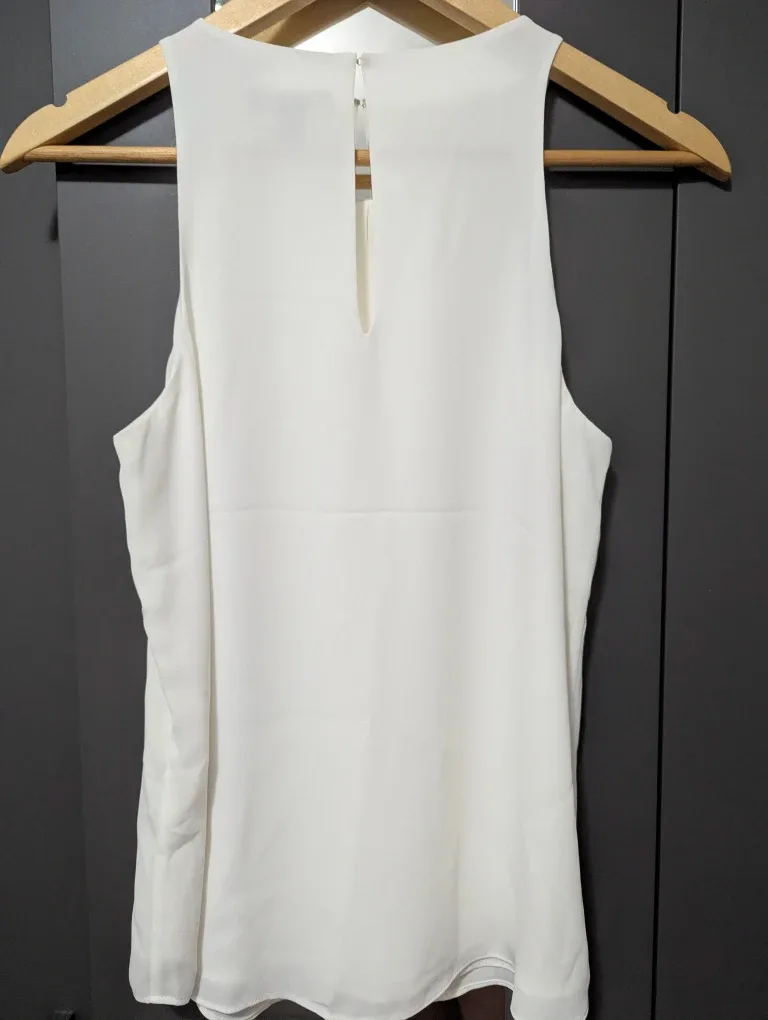 White RW&CO Sleeveless Tank Top - Women's Small image indicator(2)
