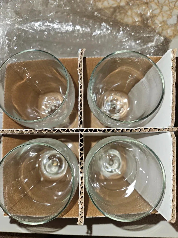 (Moving Sale)Wine Stemmed Glasses - Set of 4 image indicator(2)