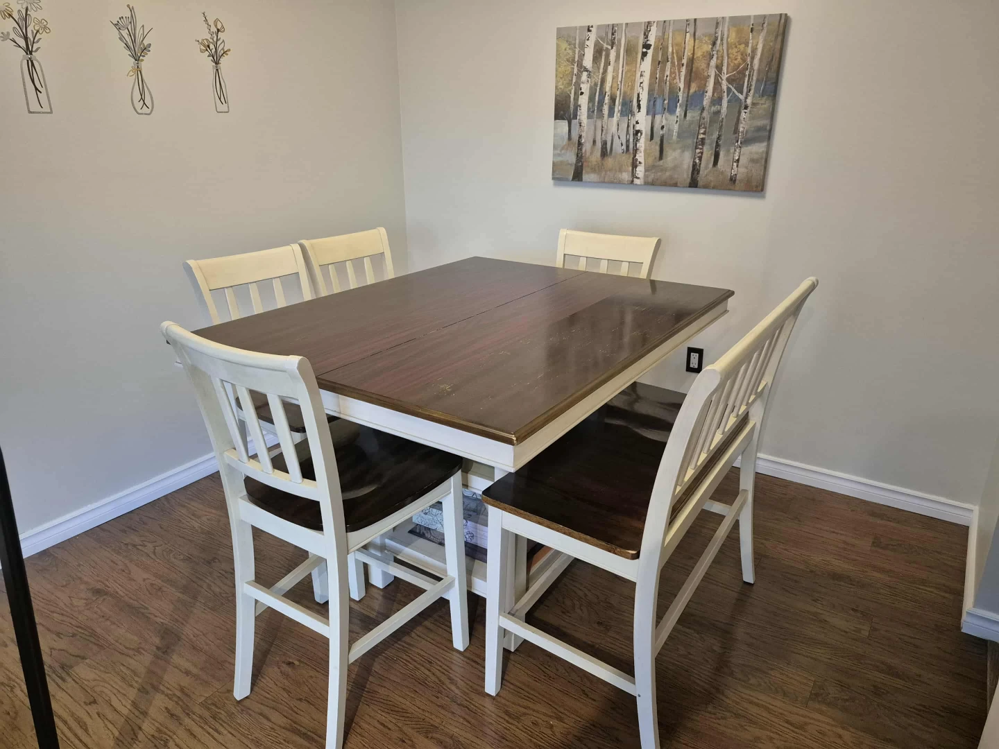Dining Table with Leaf and 4 Chairs