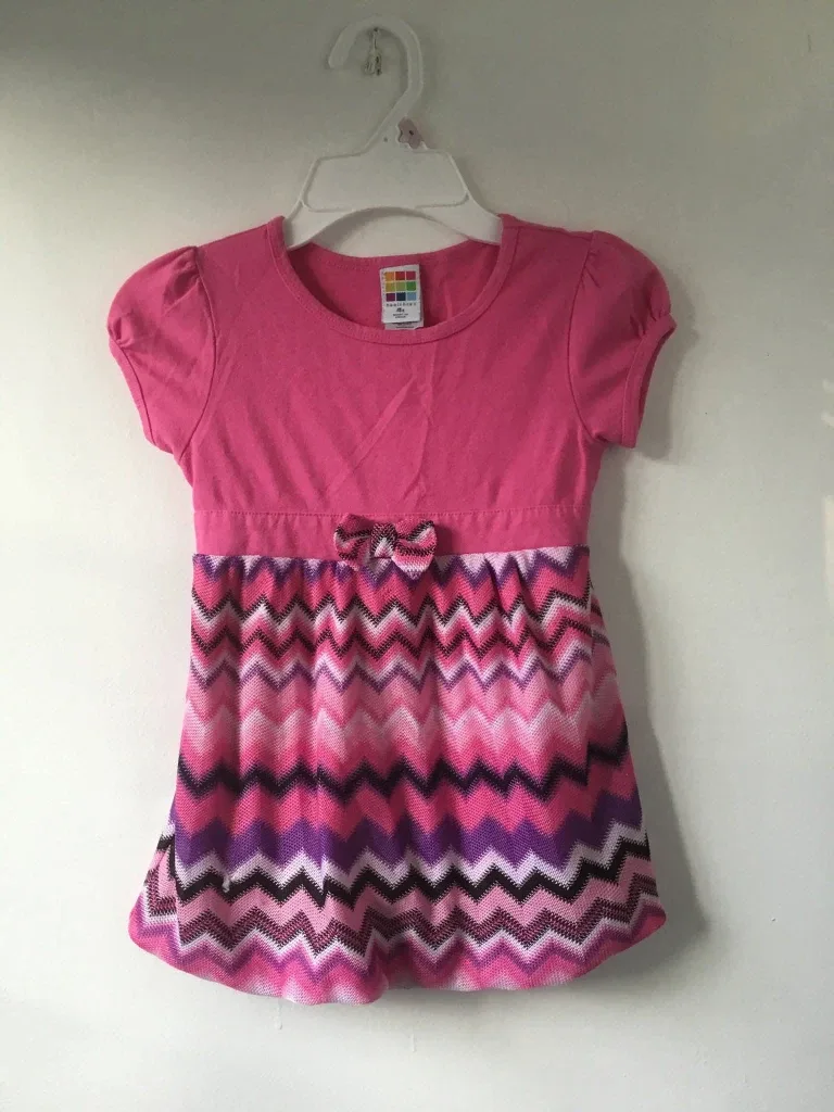 Girls sz 4 dresses $4 each