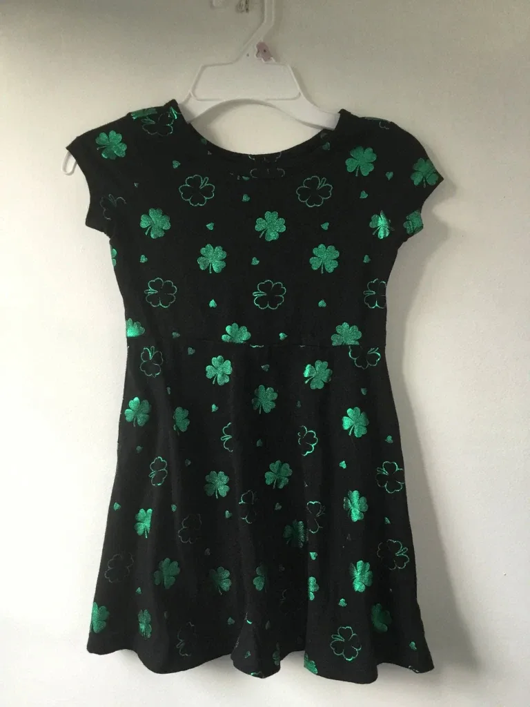 Girls sz 4 dresses $4 each image indicator(2)