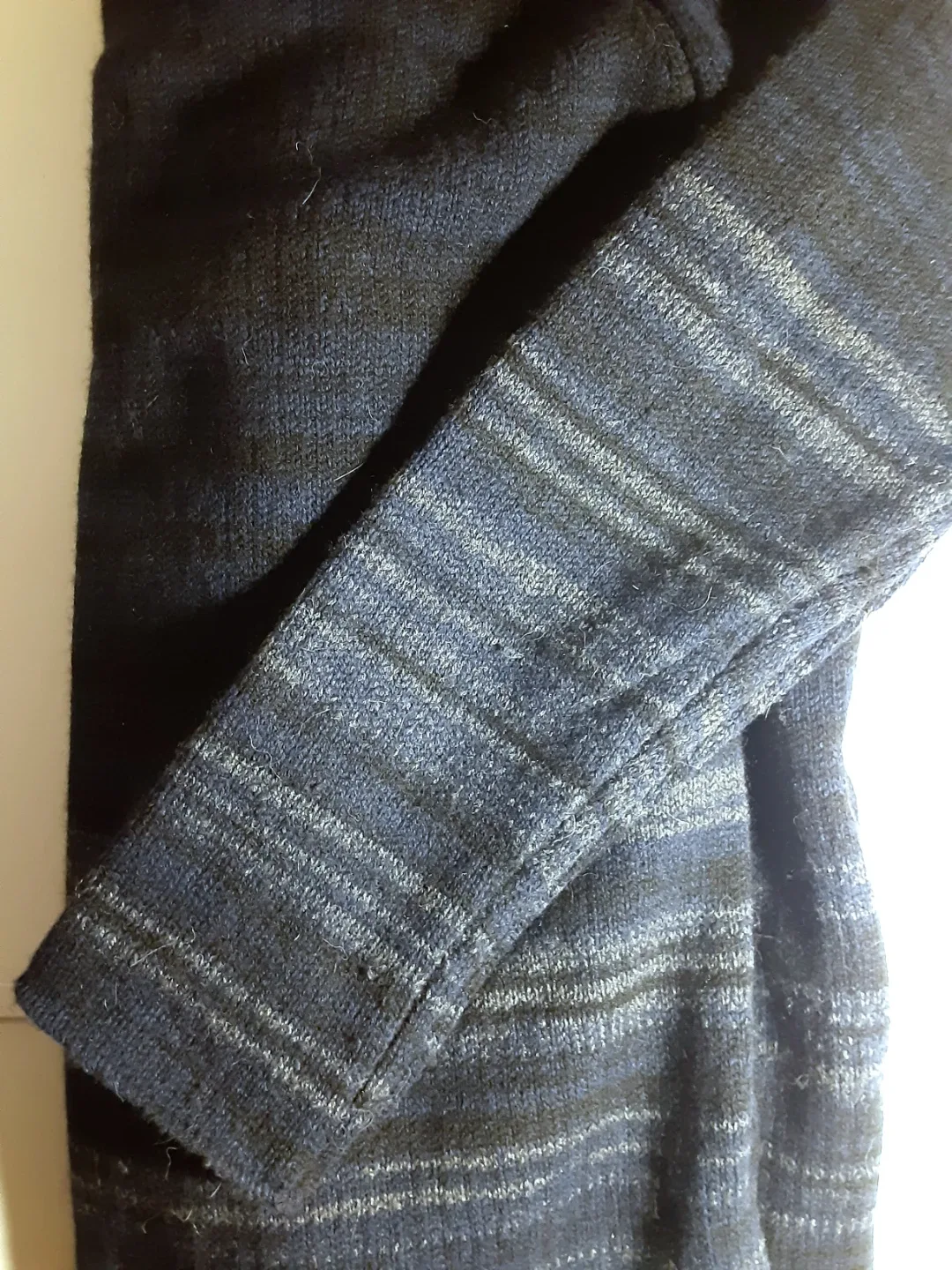 Vince - Wool/Yak - Dark Blue/Black Cardigan | S: L/G image indicator(5)