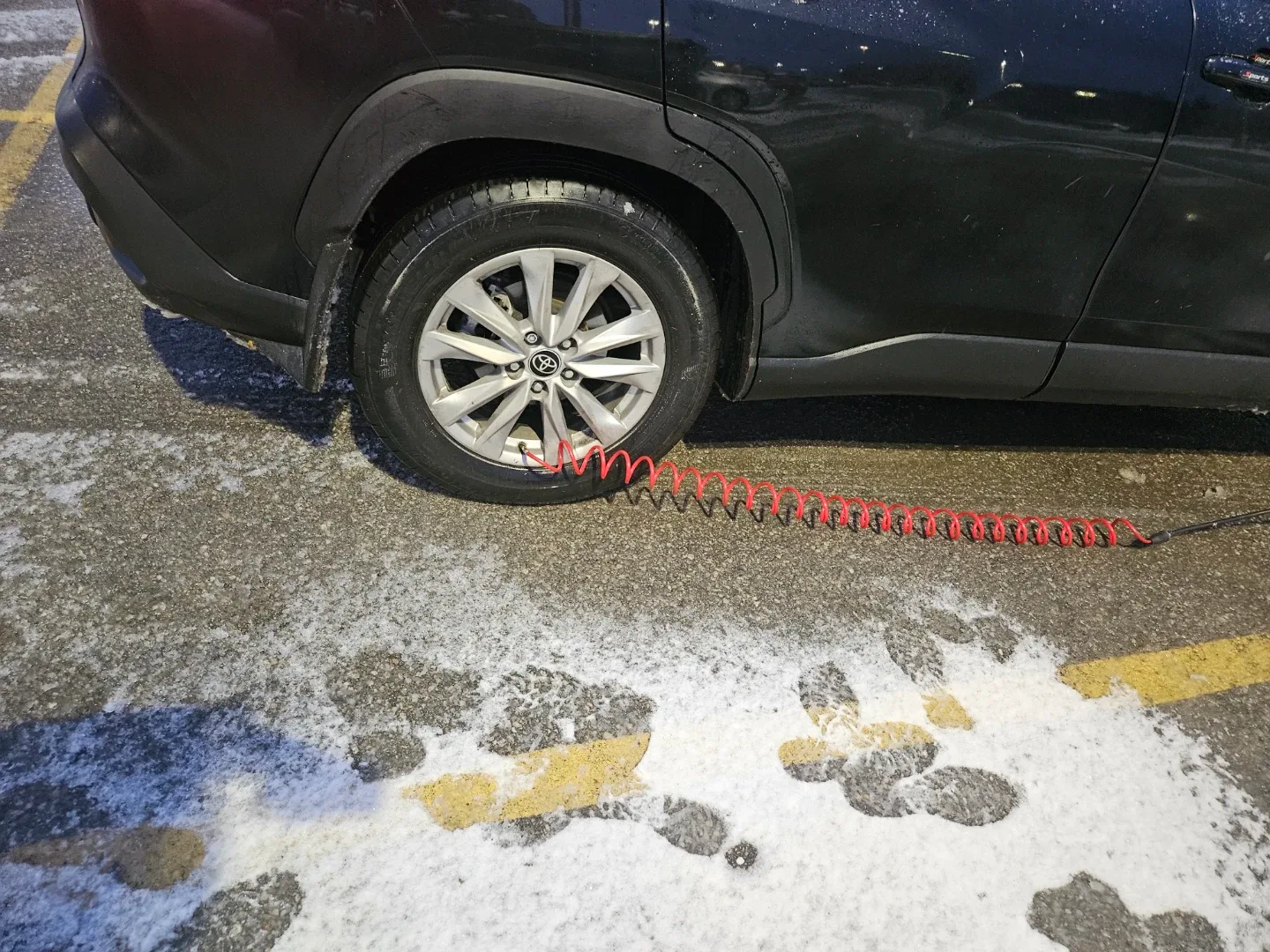 Winter tire change on door  step image indicator(2)