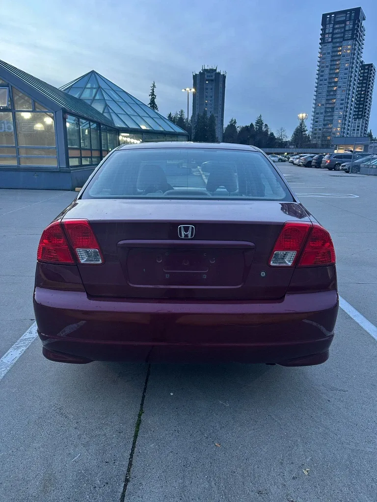 Honda Civic Sedan - Maroon image indicator(5)