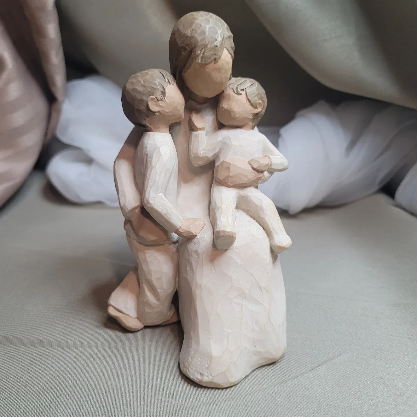 5 1/2" Willow Tree “Quietly“ Figurine thumbnail