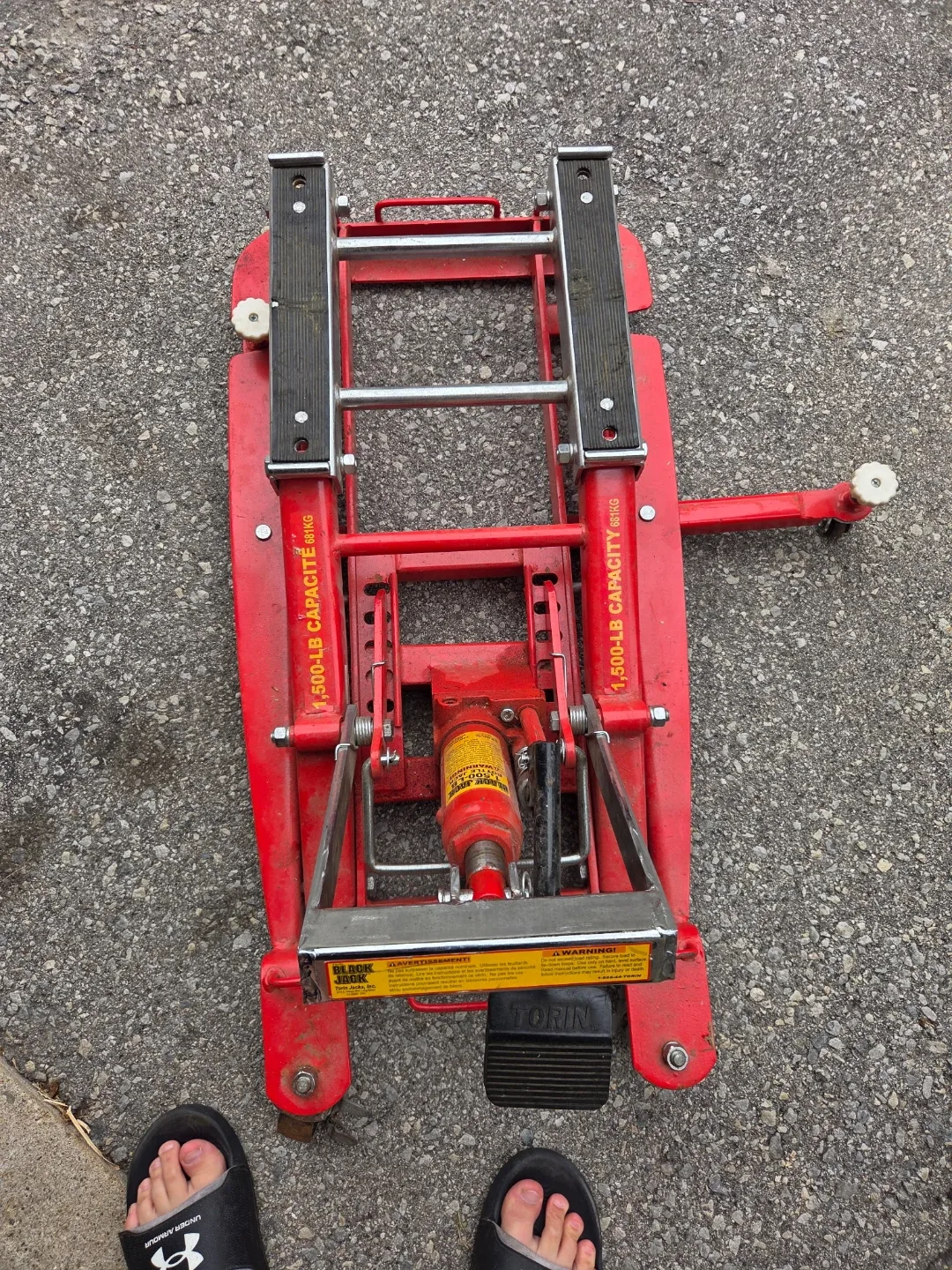 Torin Motorcycle/ATV Jack - 1500lb Capacity image indicator(2)