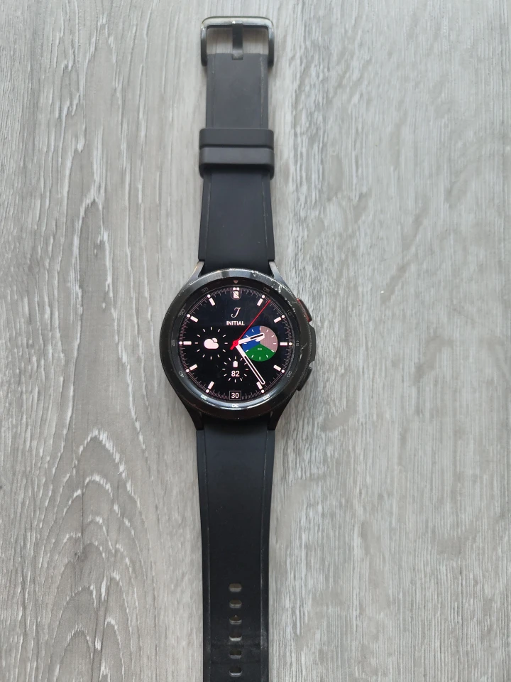Samsung Galaxy Watch 4 Classic - Black