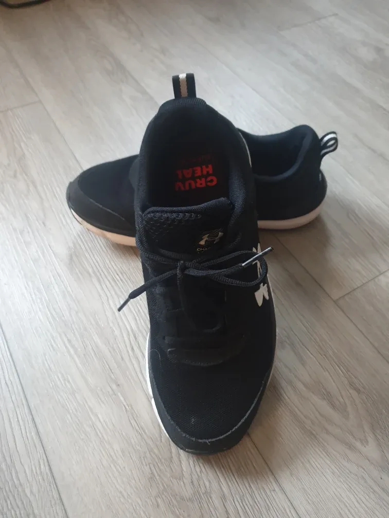 Under Armour Charged RUV HEAL Sneakers image indicator(2)