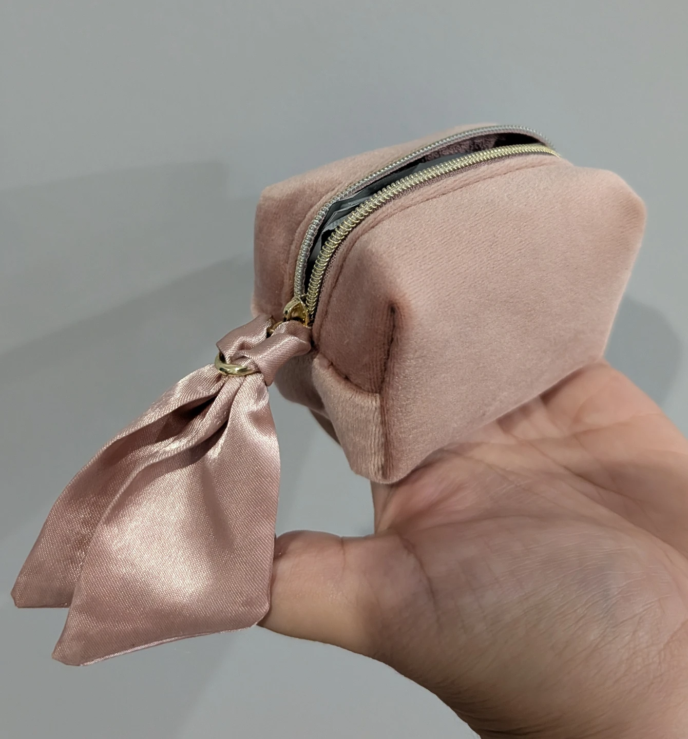 Pink Velvet Zippered Pouch Emergency Wedding Day kit - photo 2