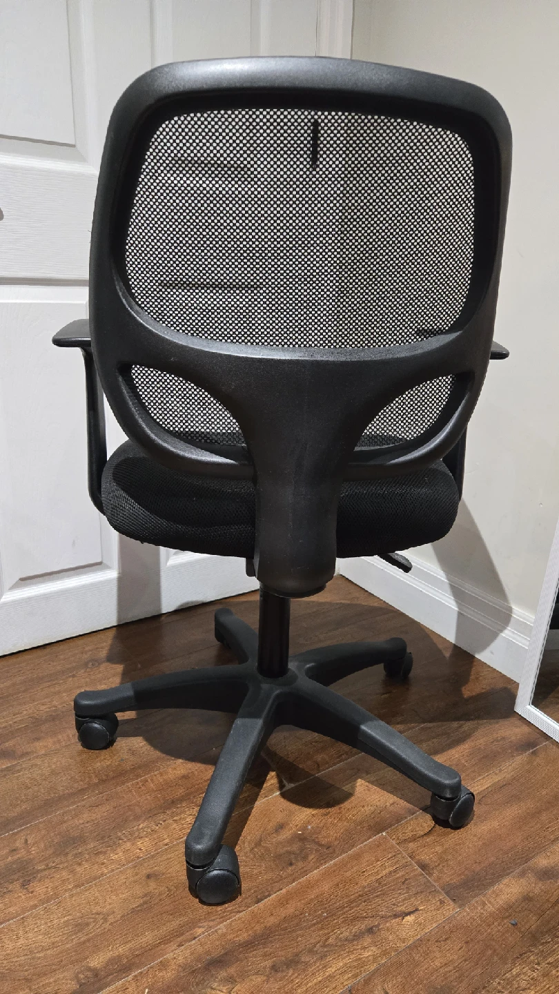 Black Office Chair - photo 2