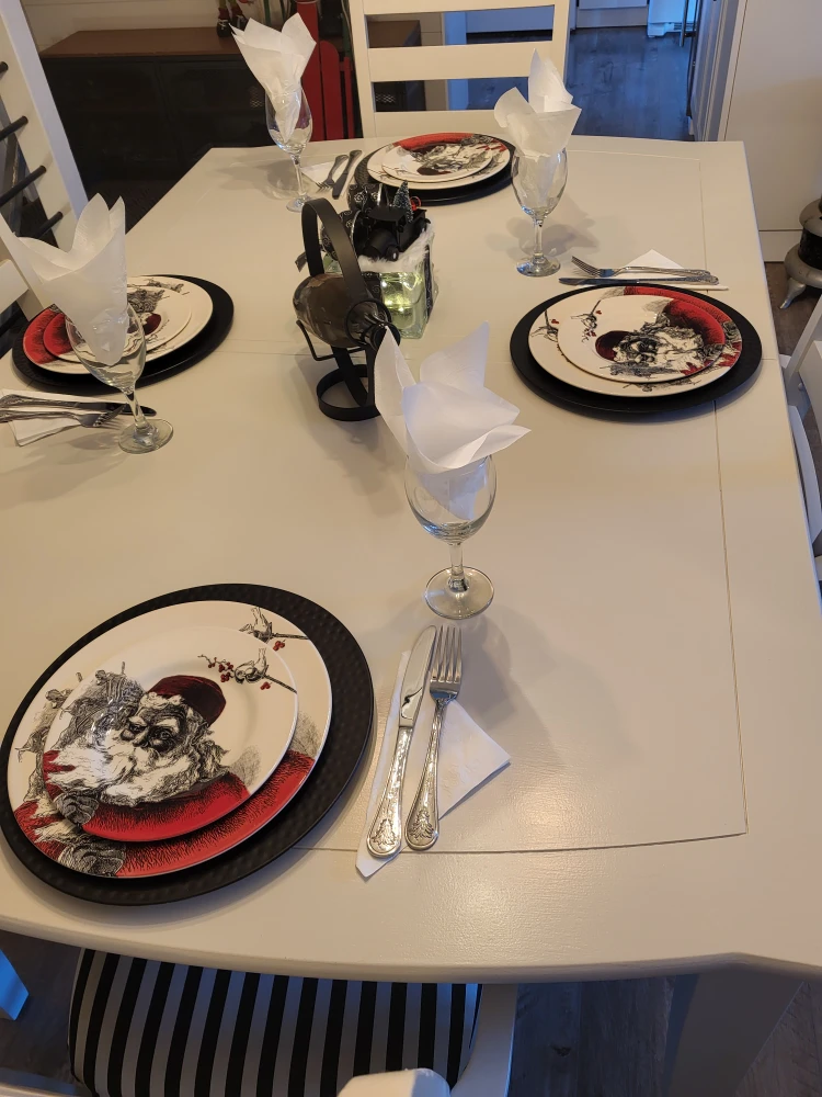 White Dining Table with 4 Chairs - photo 5