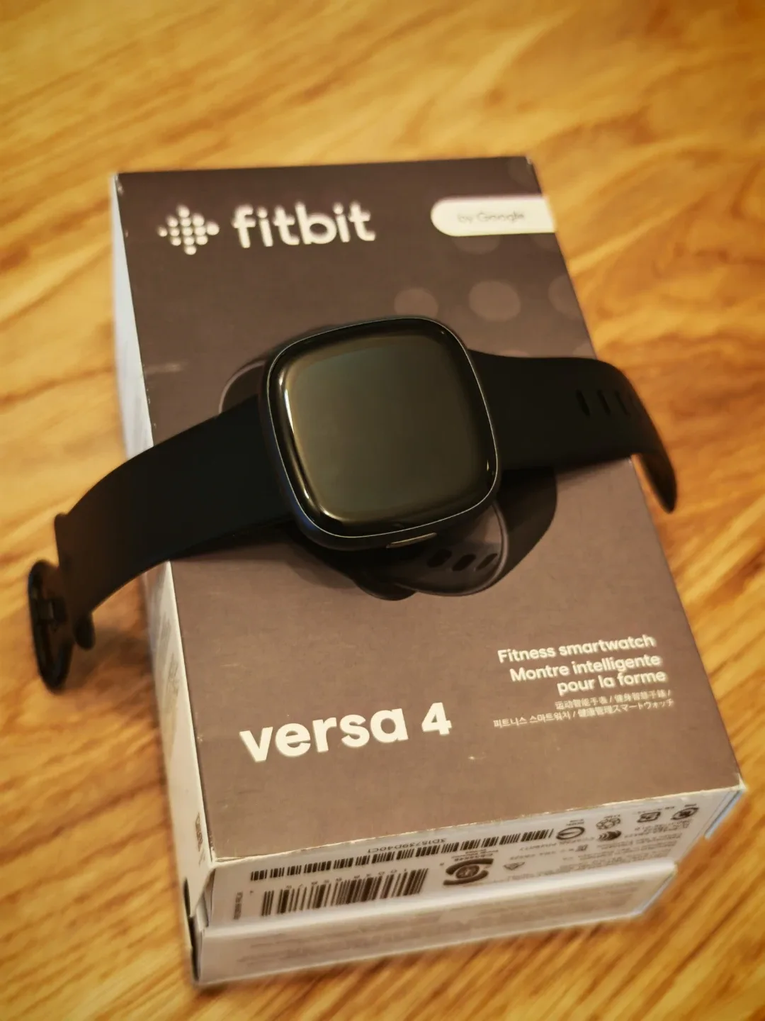 Fitbit Versa 4 like new
