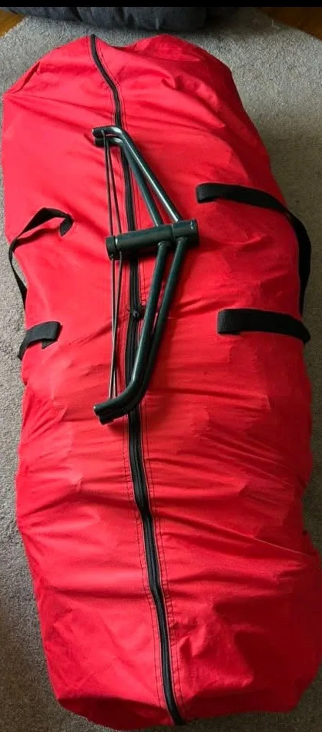 LED  PRE LIT 6 1/2 FT TREE WITH MULTI LIGHT FUNCTIONS image indicator(3)