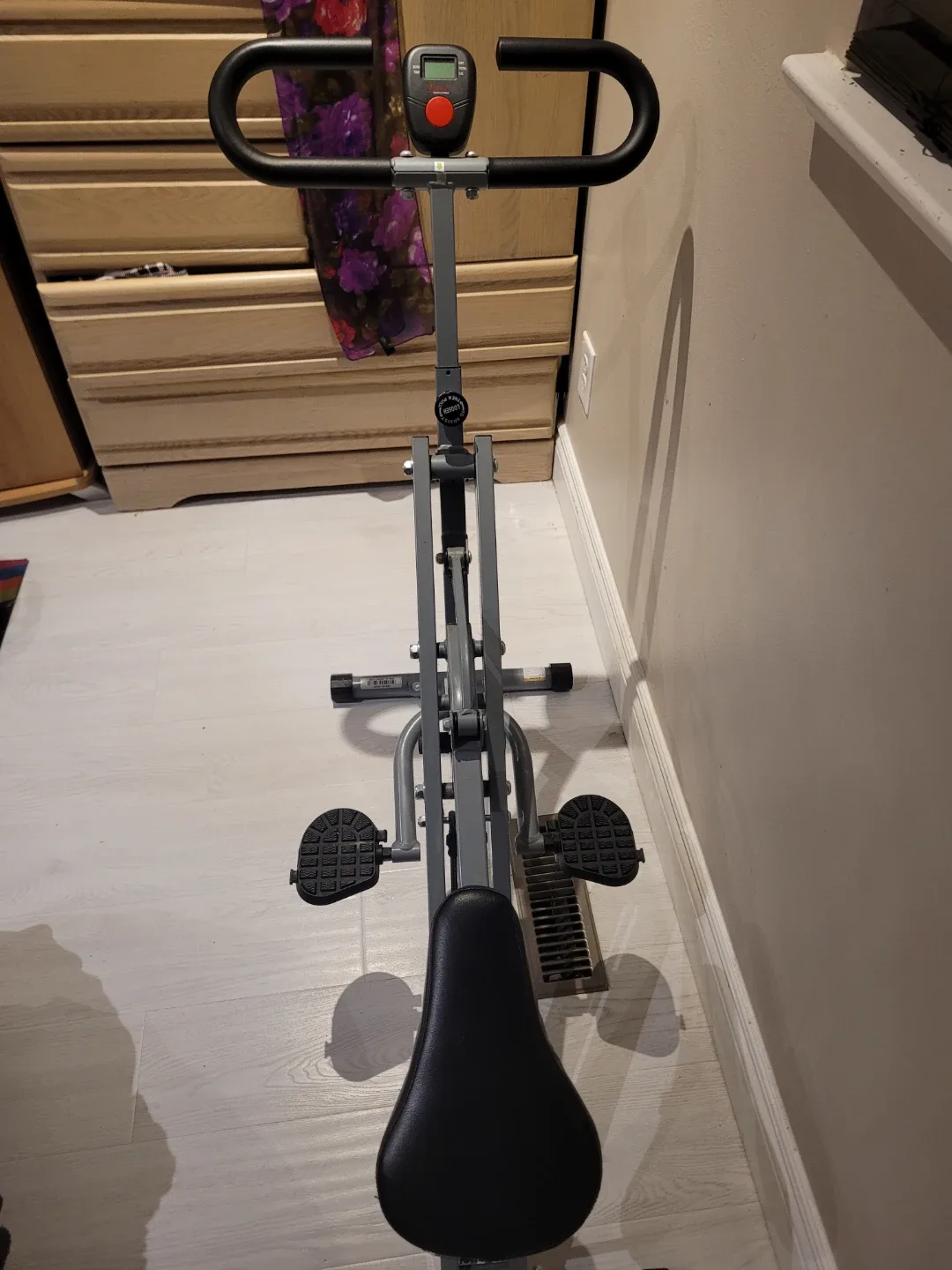 Sunny Health & Fitness Exercise Bike image indicator(2)