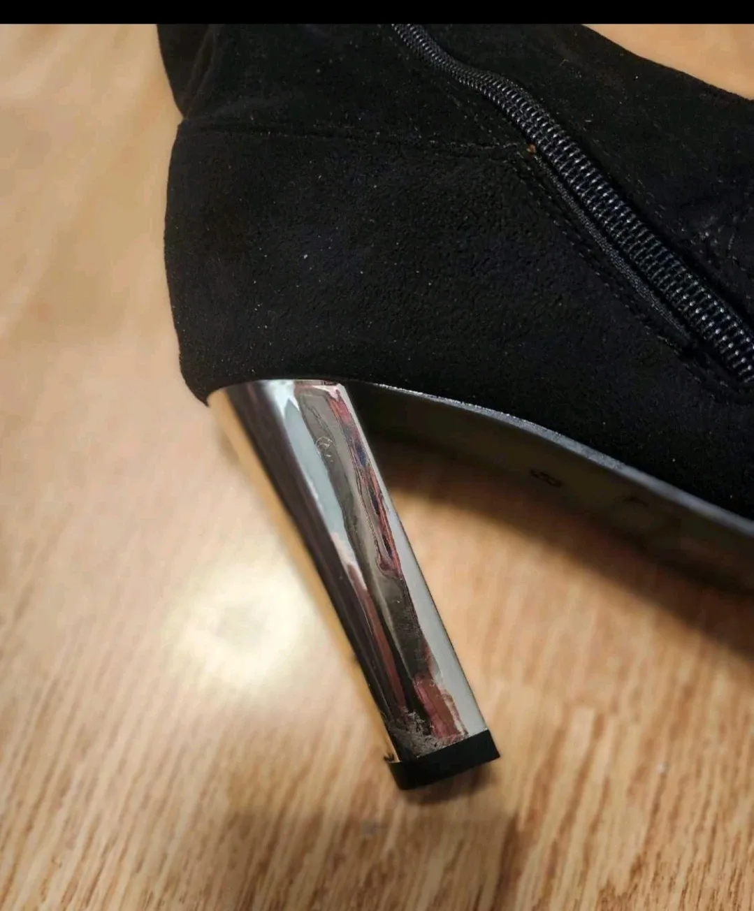 Black Thigh High Heel Boots image indicator(4)