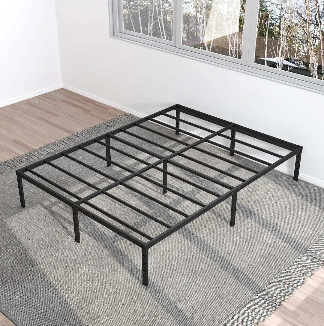 Metal bed frame - Queen size
