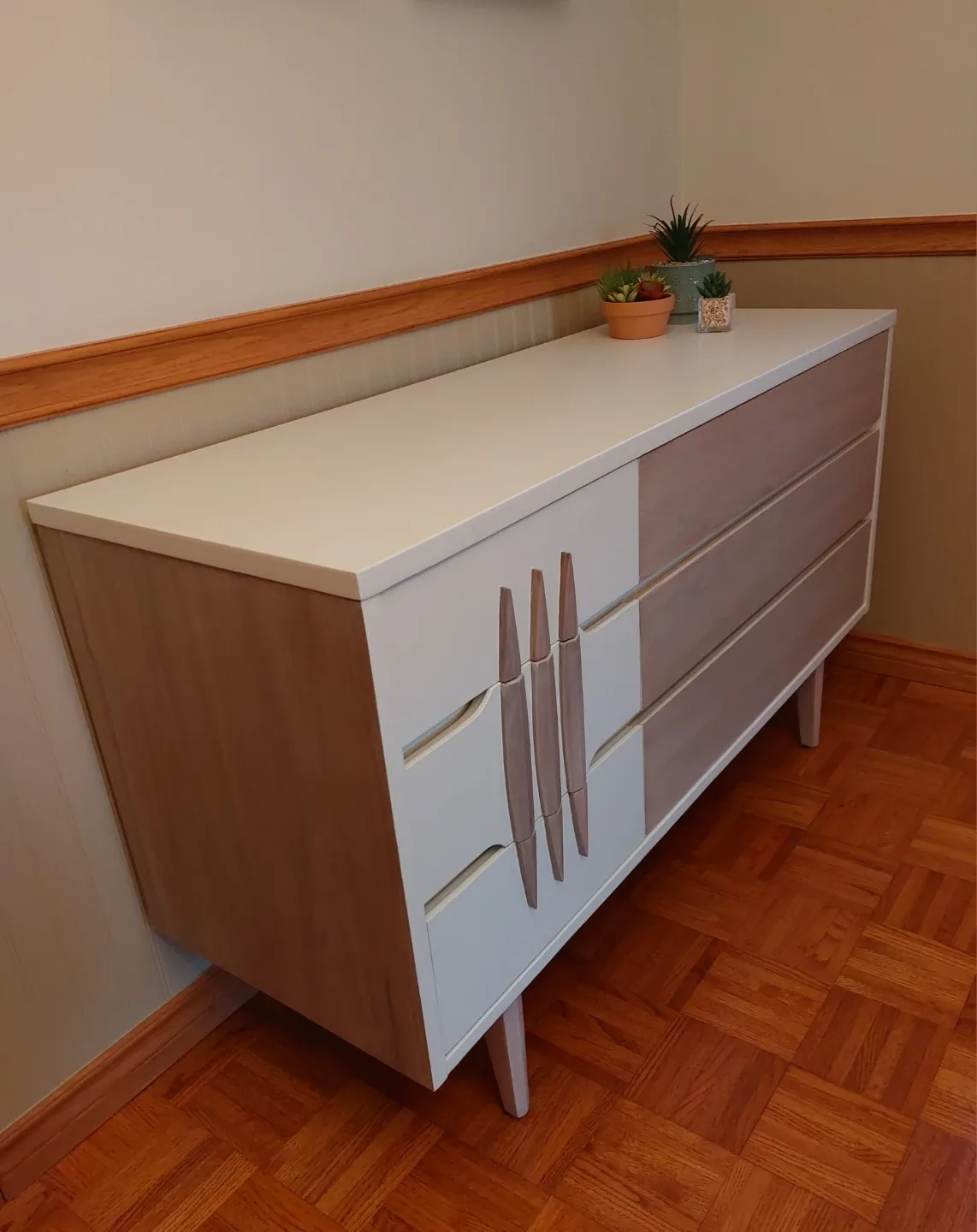 MCM Dresser Set image indicator(6)