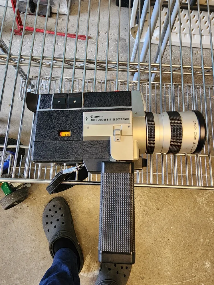 Canon Auto Zoom 814 Electronic Camera