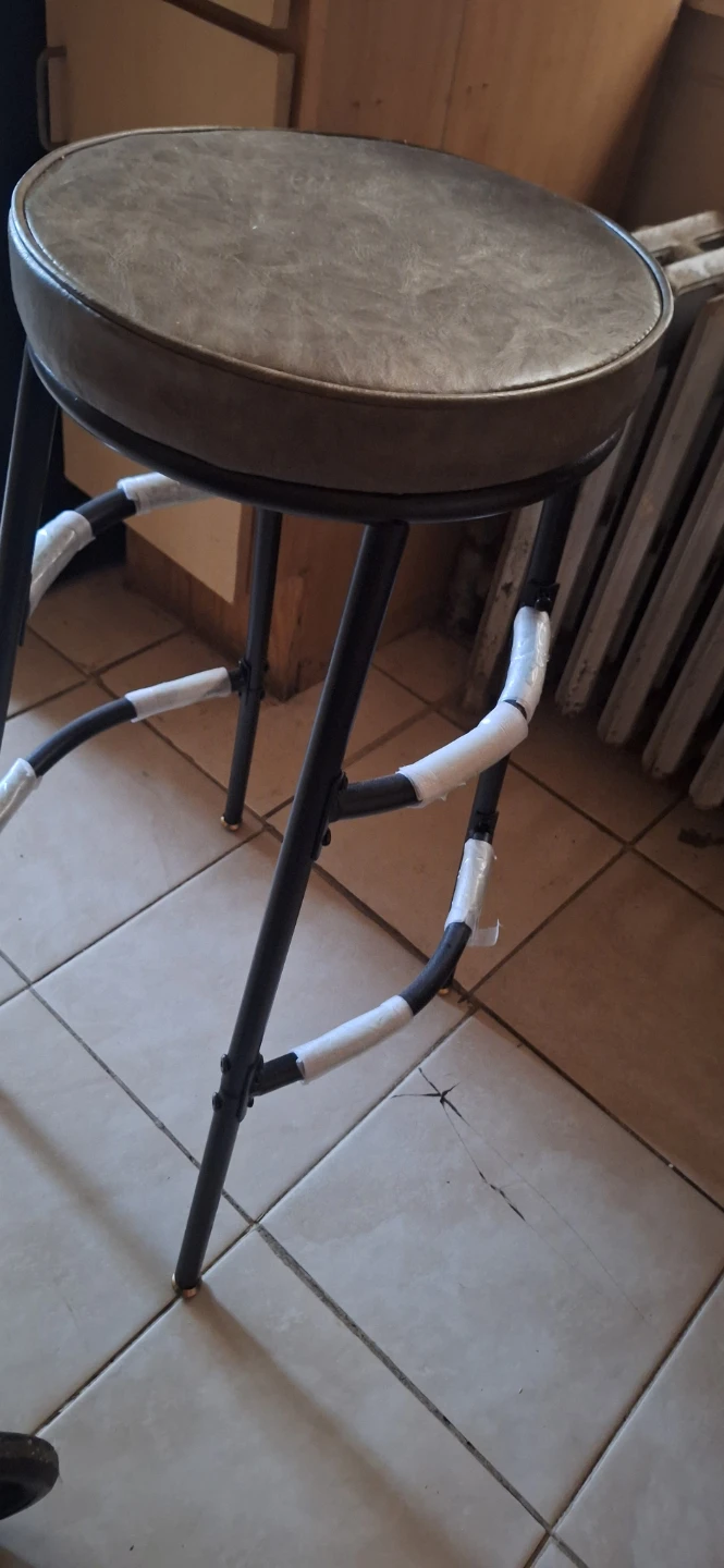 New 2 Bar Stool - photo 3