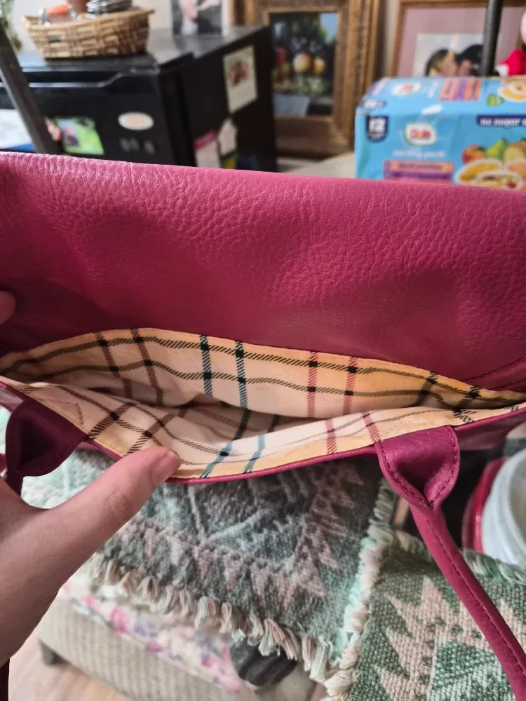 Liz Claiborne Magenta Satchel image indicator(4)