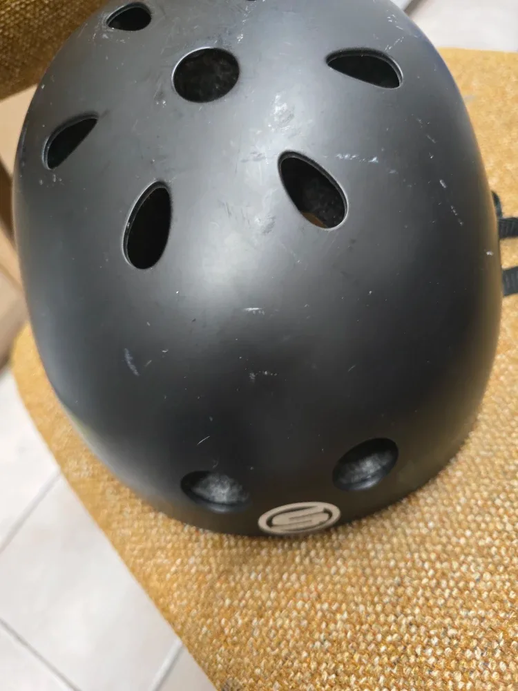 Skating, hopckey Black Helmet Size M for kids image indicator(2)
