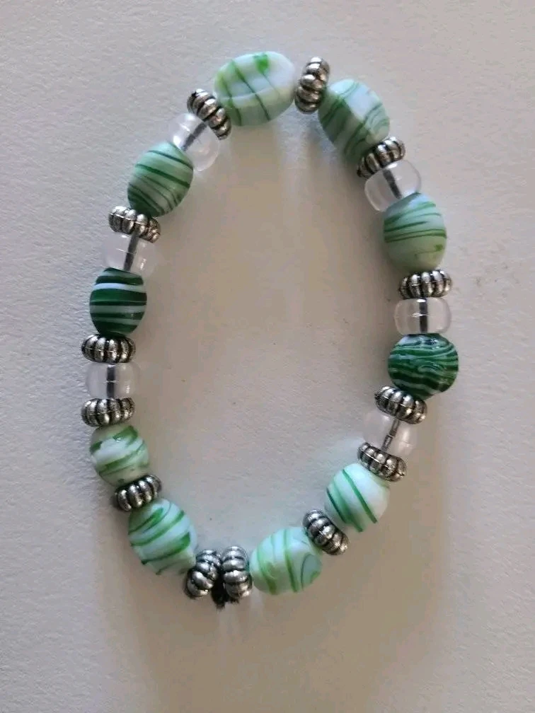 Green & White Beaded Bracelet