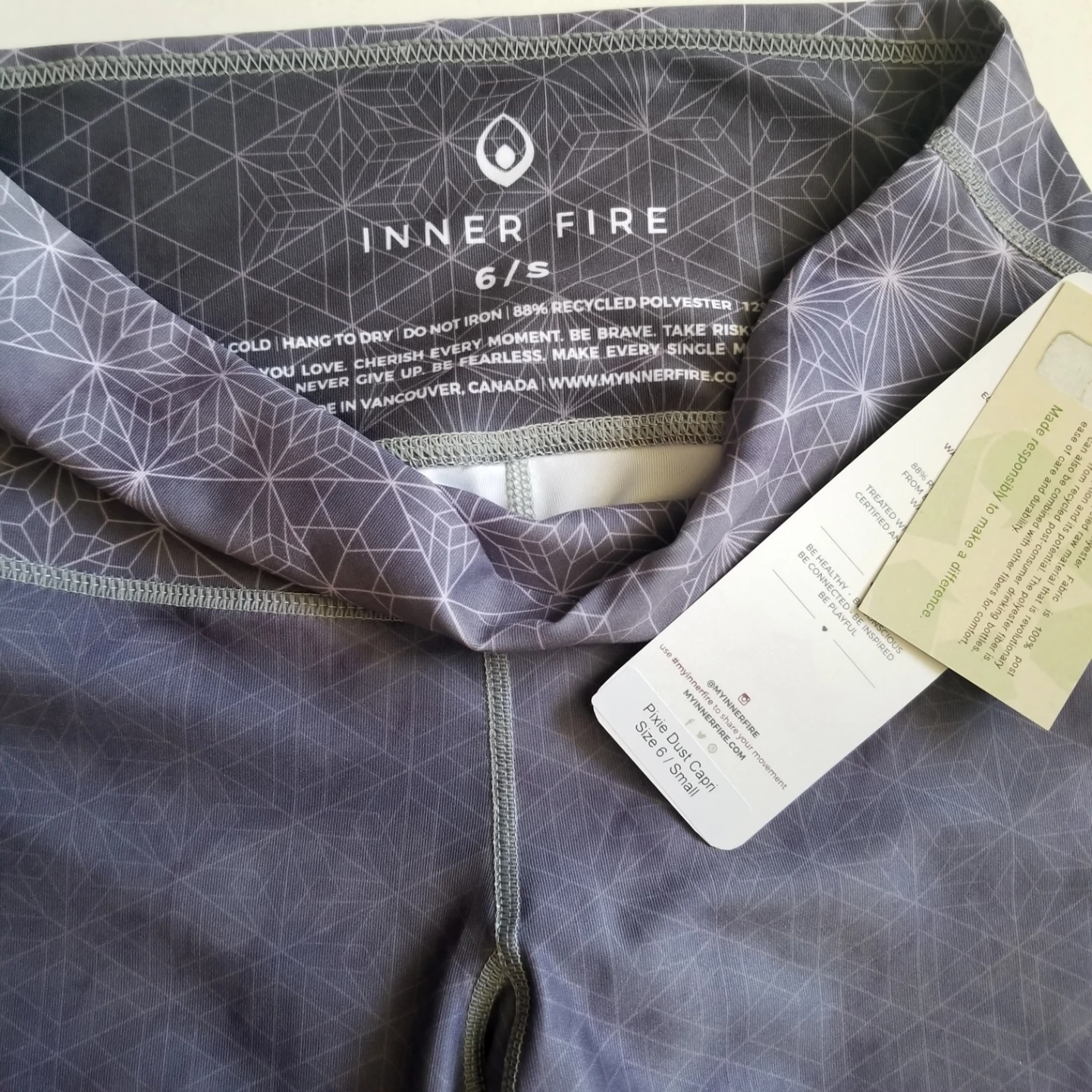 Inner Fire Pine Dust Capri Leggings - Size S - photo 3