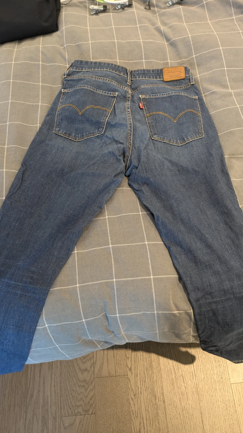 Levi's 721 High Rise Skinny Premium Jeans - Size 30 - photo 4