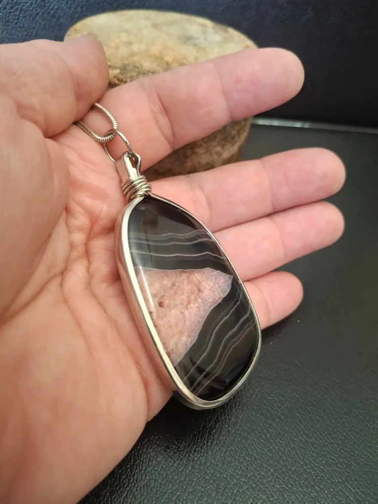 Agate Stone Pendant Necklace image indicator(2)