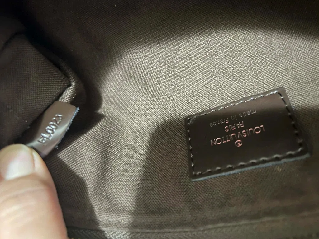 Louis Vuitton Damier Ebene Trio Pochette image indicator(5)