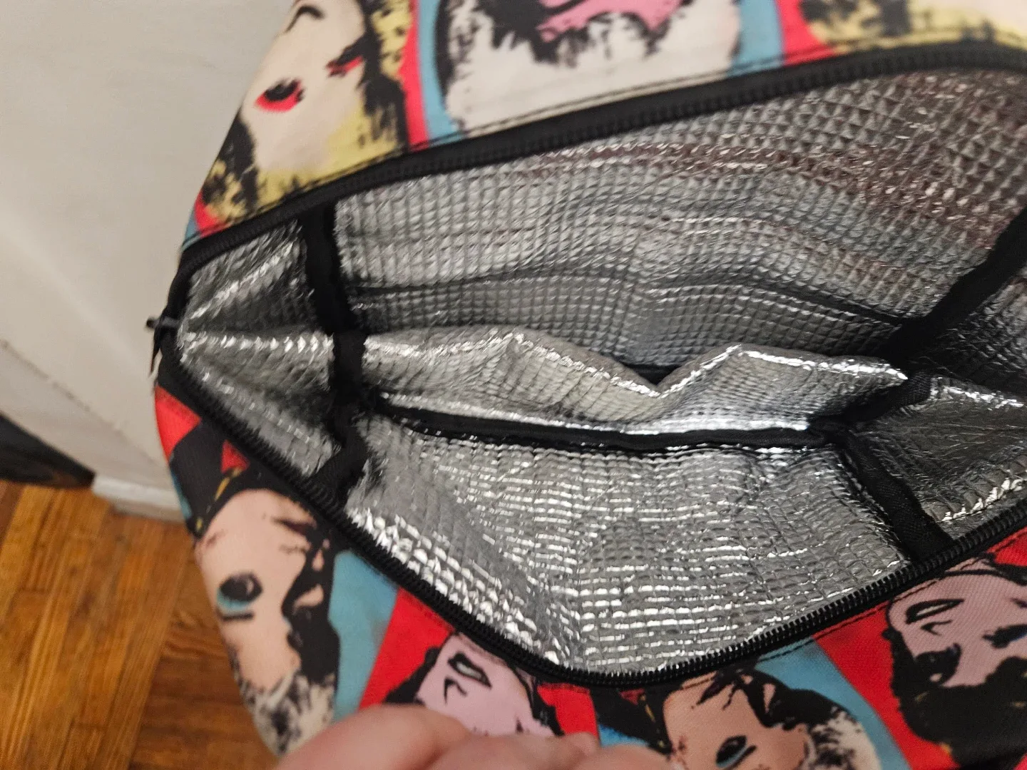 Golden Girls small insulated cooler. image indicator(2)